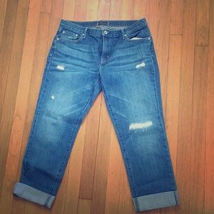Levi’s boyfriend jeans